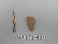 藏品(灰褐色細砂陶片)的圖片